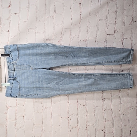 Judy Blue Non Distressed Skinny Fit Light Wash Womens Size 9/29 - Picture 1 of 16